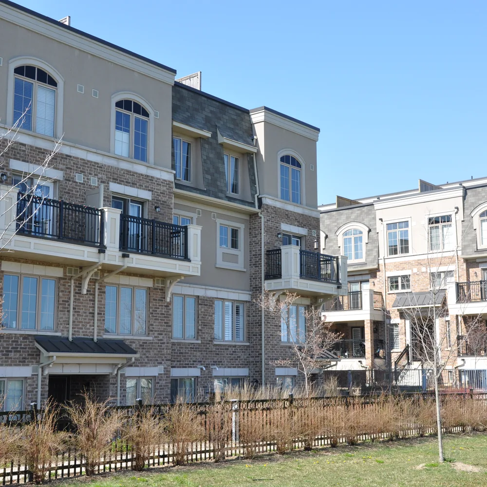 Stacked townhouses in northwest Oakville